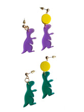 Indlæs billede til gallerivisning Dinosaurus med bold