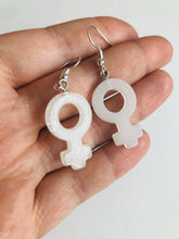 Indlæs billede til gallerivisning Feminin