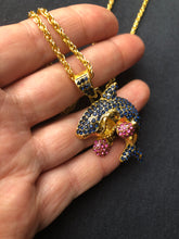 Indlæs billede til gallerivisning HAJ med boksehandsker