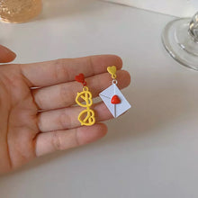 Indlæs billede til gallerivisning Hjerter, briller og breve