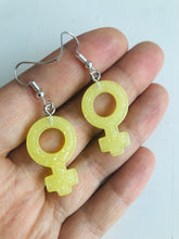 Indlæs billede til gallerivisning Feminin