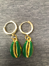 Indlæs billede til gallerivisning Hoops med metalliske muslingeskaller