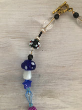 Indlæs billede til gallerivisning Babushka på regnbue - Håndlavet