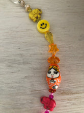 Indlæs billede til gallerivisning Babushka på regnbue - Håndlavet