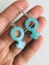 Indlæs billede til gallerivisning Feminin